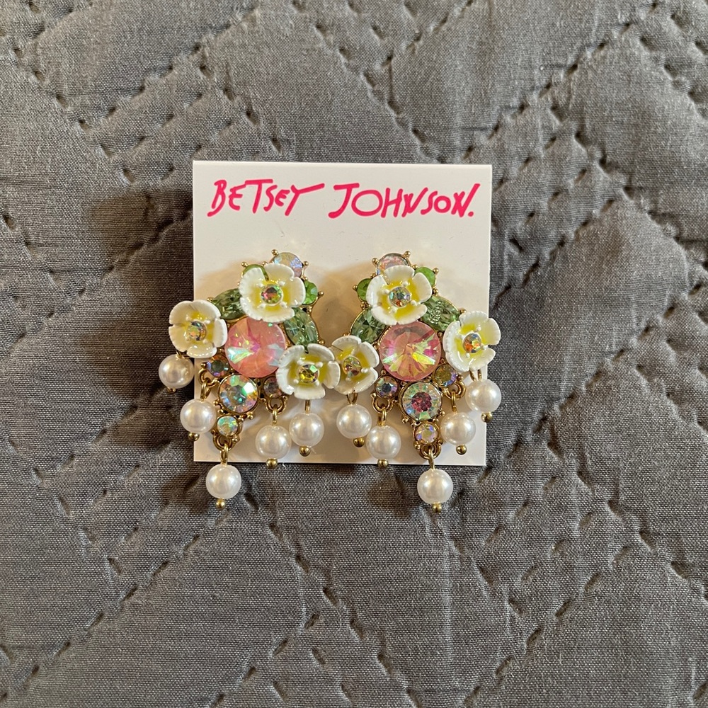 Betsey Johnson Floral Pearl Earrings NWT